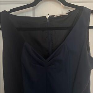 Elie Tahari Navy V-Neck Sleeveless Sheath Dress